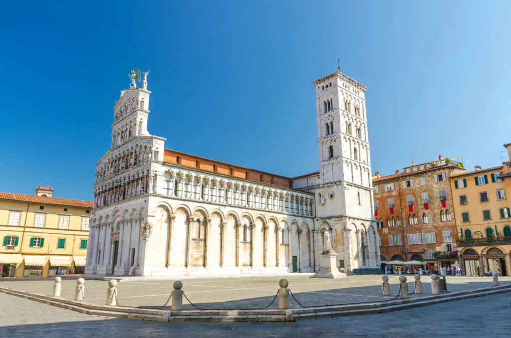 Le 10 cose da fare a Lucca 2 AdobeStock 271003654 min