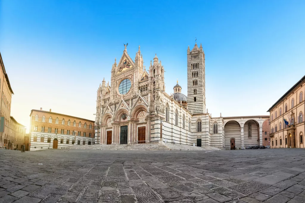 Siena 9 cose da vedere 1 AdobeStock 231857697 min
