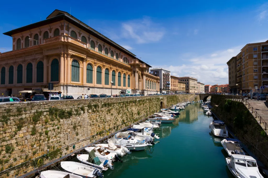 Livorno: 6 Attrazioni Imperdibili in Toscana 5 Il Mercato Centrale di Livorno