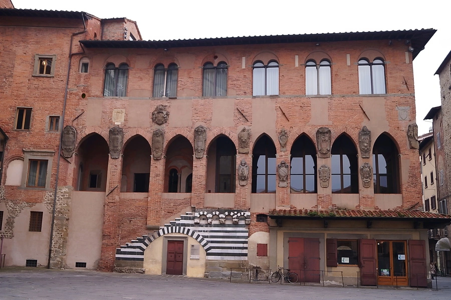 Pistoia 5 Scoperte Imperdibili 5 Palazzo dei Vescovi